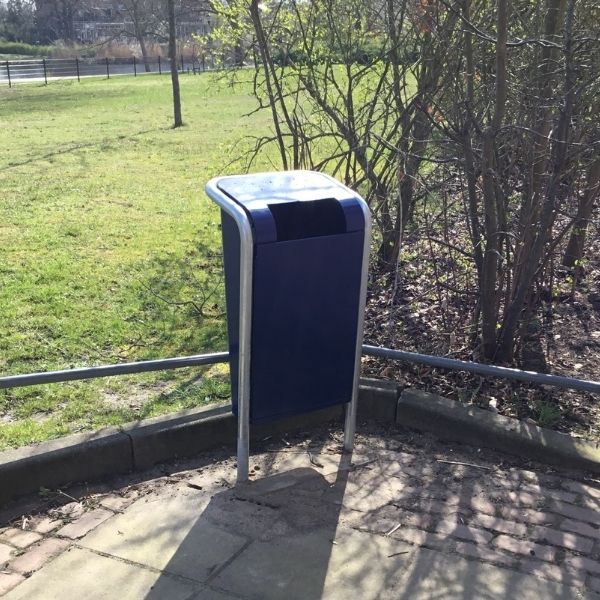 114235 straatmeubilair afvalbak picknicksets picknicktafel